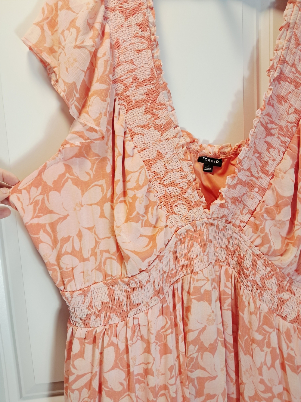 Torrid Coral Floral Chiffon Ruffle Deep V-Neck Smocked Back Mini Dress Plus Size - Picture 4 of 12